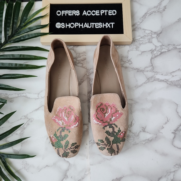 Donald J Pilner Hiro Floral Embellished Suede Slip On Flats - Picture 4 of 7